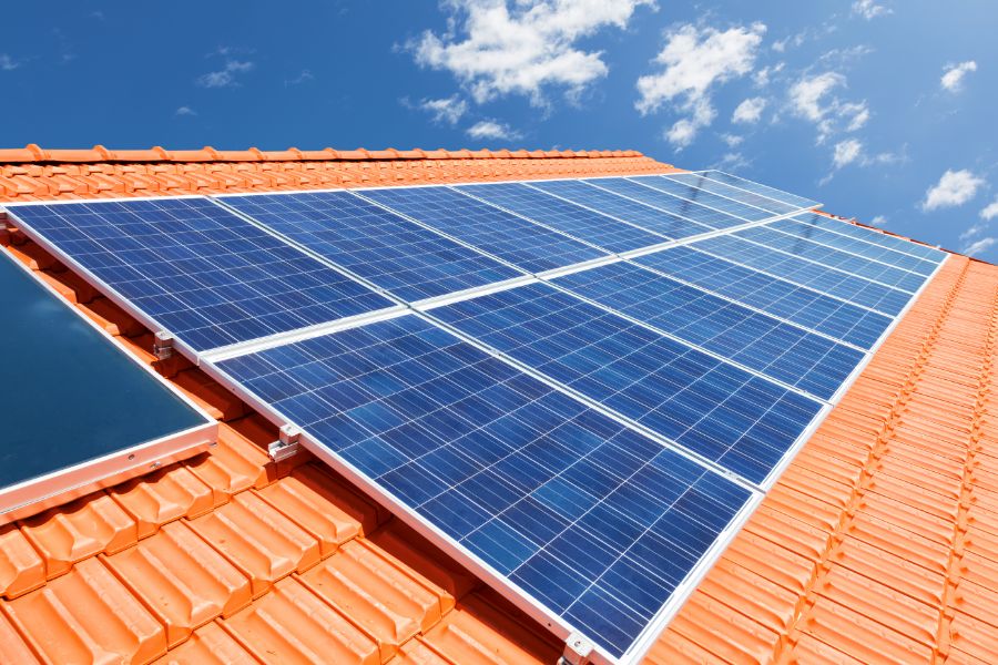 Choosing the right battery is essential for solar power. Explore top options for efficiency, reliability, and cost-effectiveness.